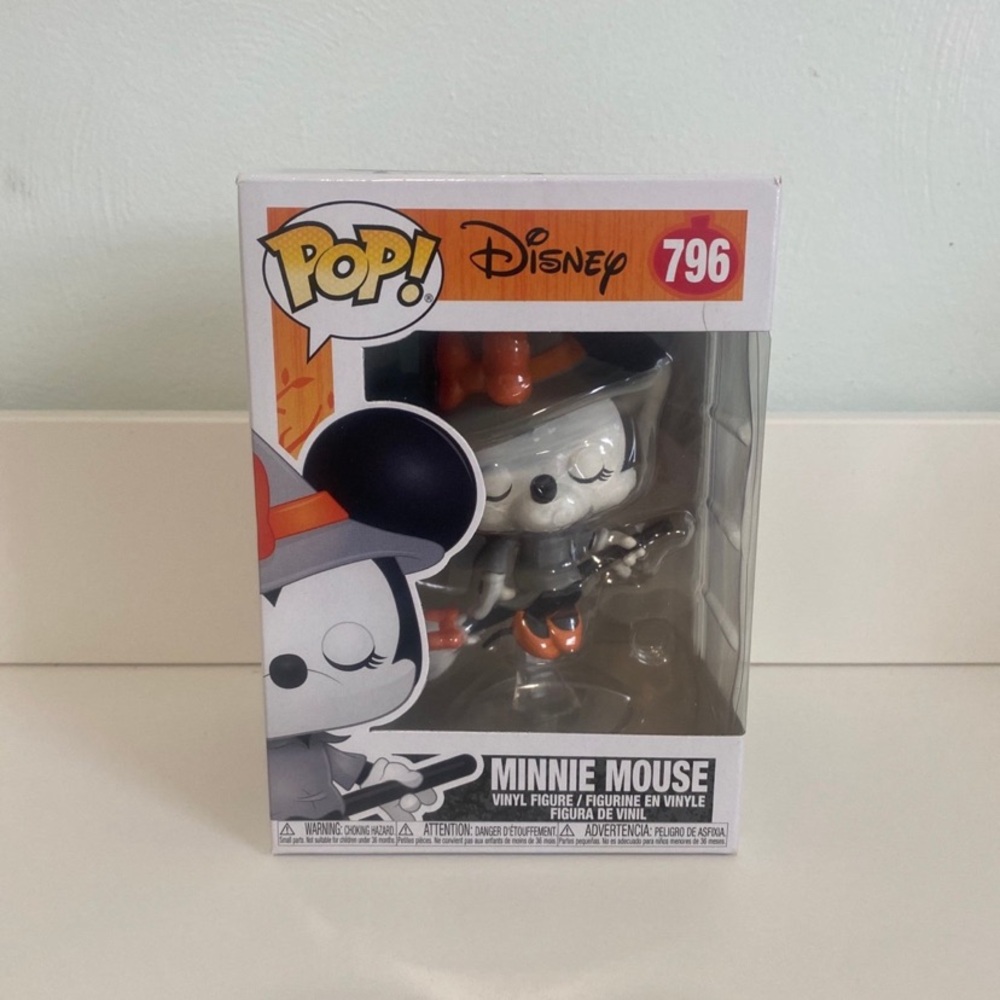 Minnie Mouse Witch Halloween Funko